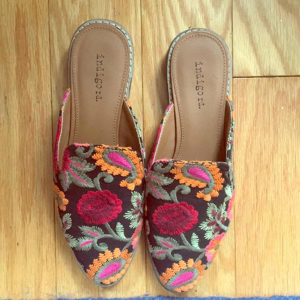 Paisley print slide shoes size 7 brand new
